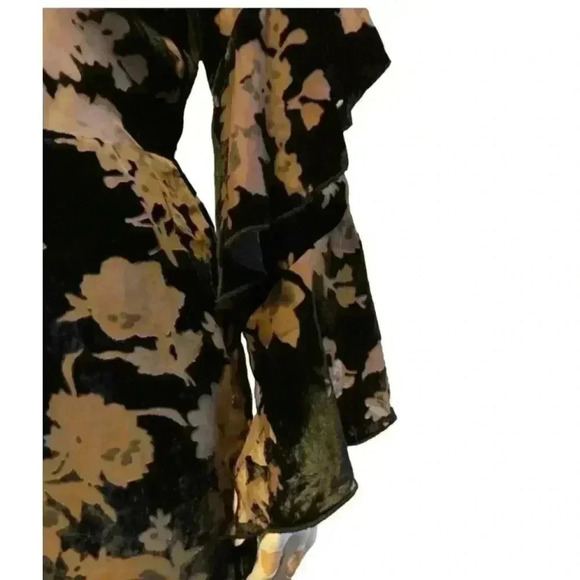 ARC & CO cold shoulder romper black velvet burnout floral mini backless medium - Picture 6 of 11